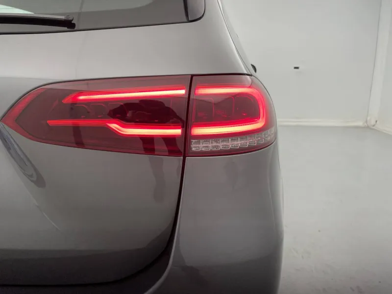 Image secondaire du véhicule 32