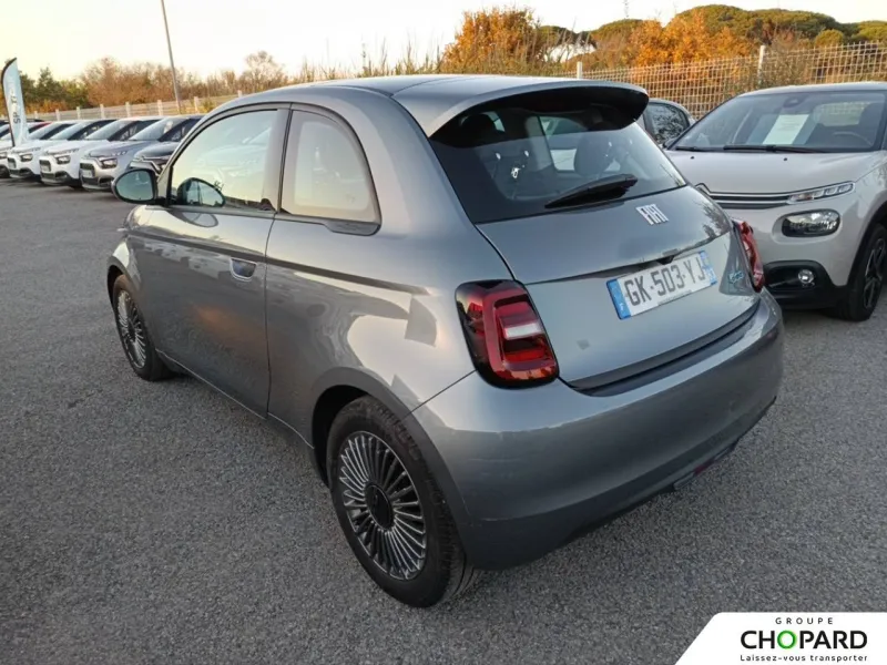 Image secondaire du véhicule 4