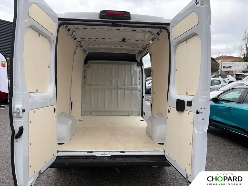 Image secondaire du véhicule 9