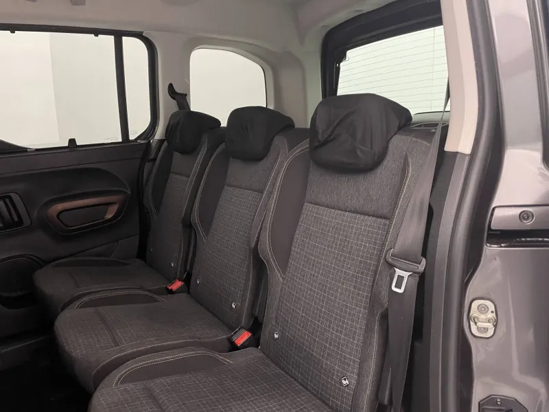 Image secondaire du véhicule 16