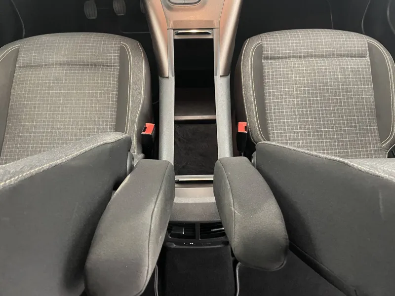 Image secondaire du véhicule 26