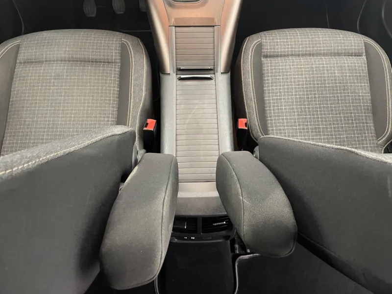 Image secondaire du véhicule 28