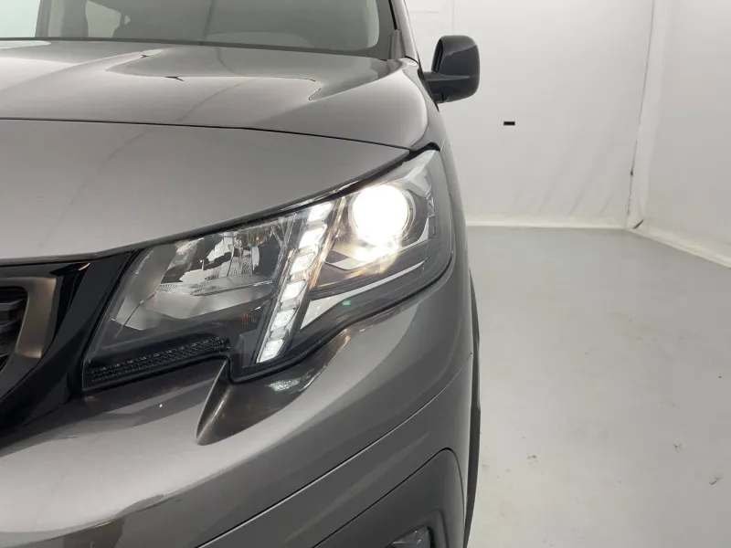 Image secondaire du véhicule 31