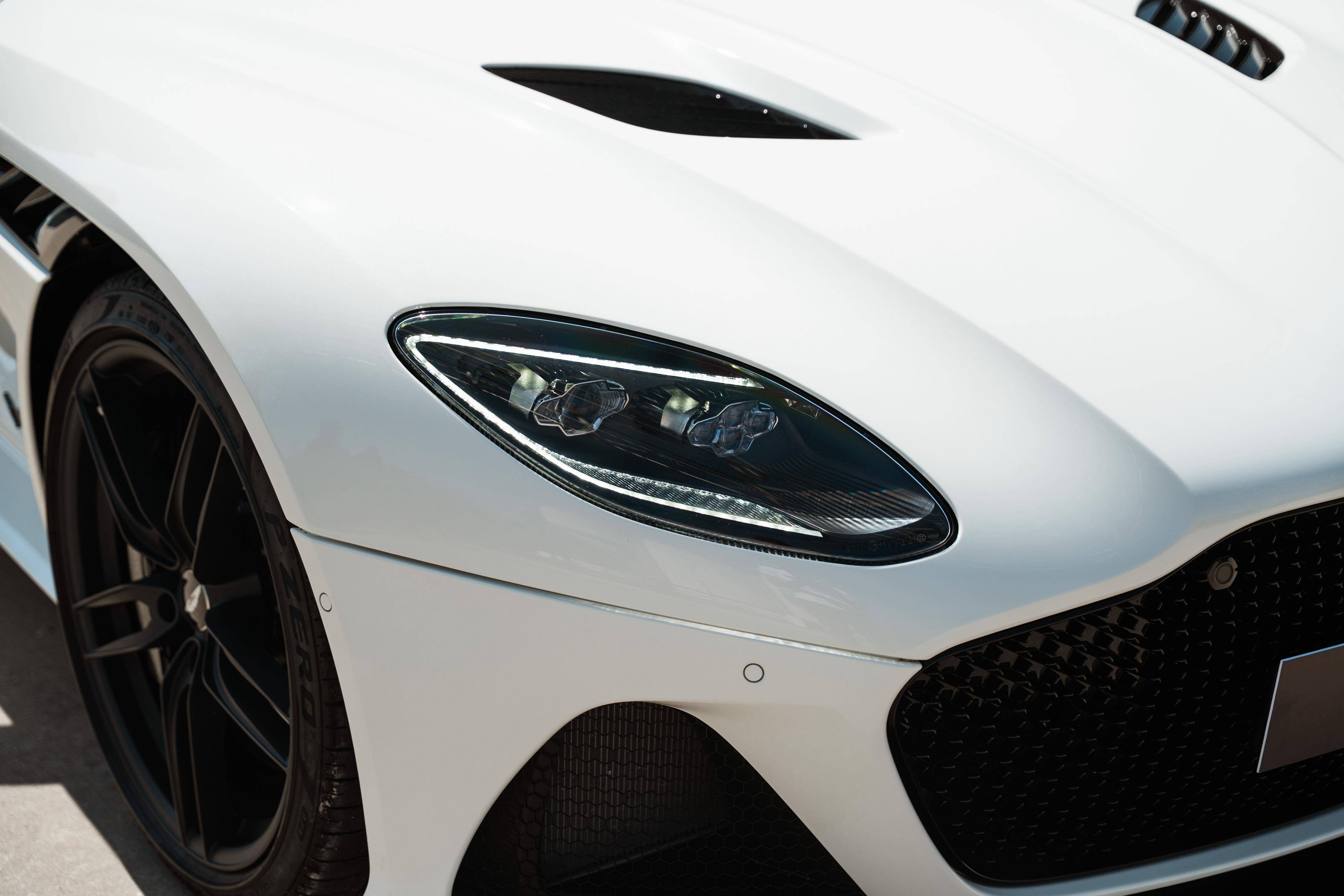 DBS DBS Coup&eacute; 5.2 Biturbo V12 &mdash; 3