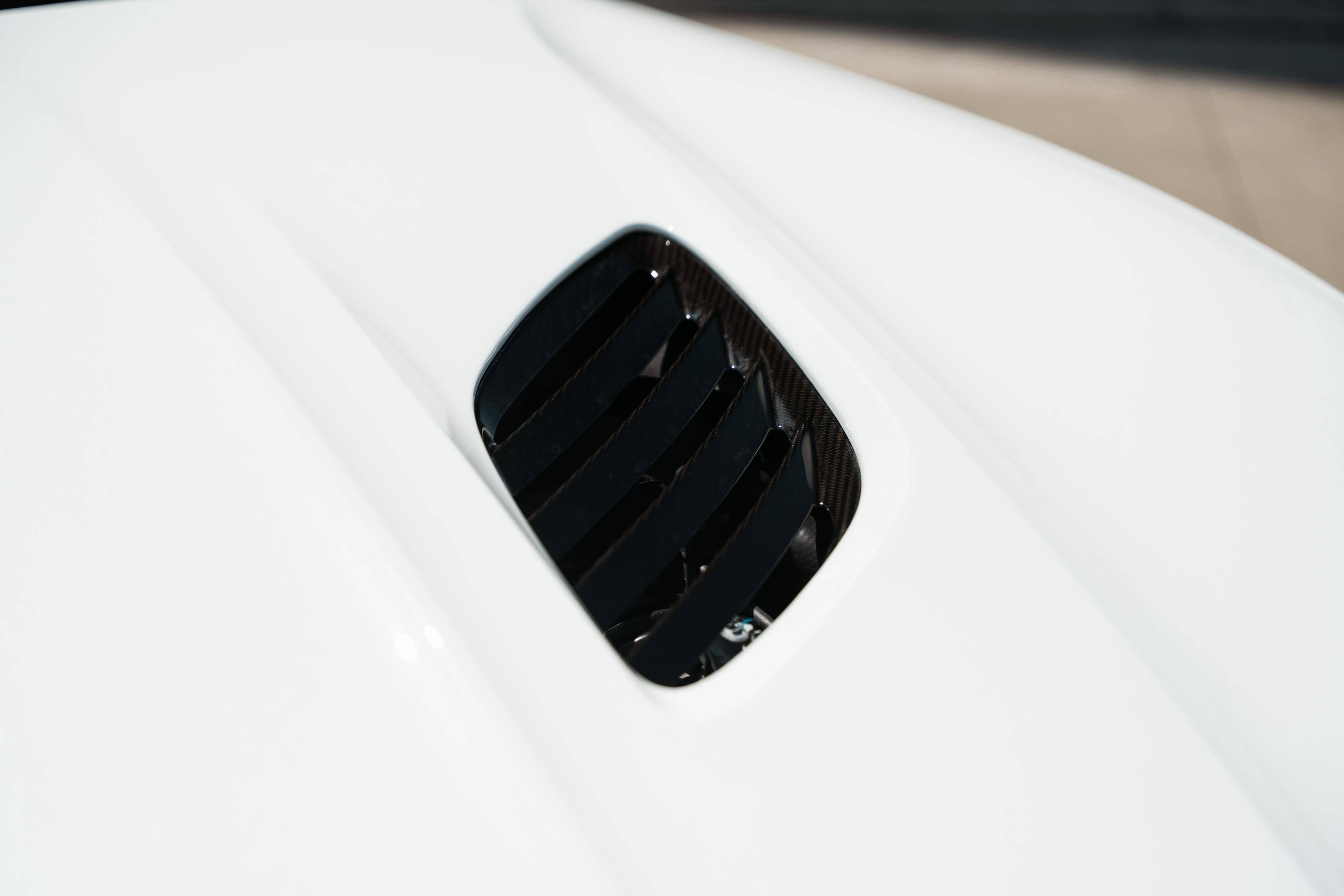 DBS DBS Coup&eacute; 5.2 Biturbo V12 &mdash; 4