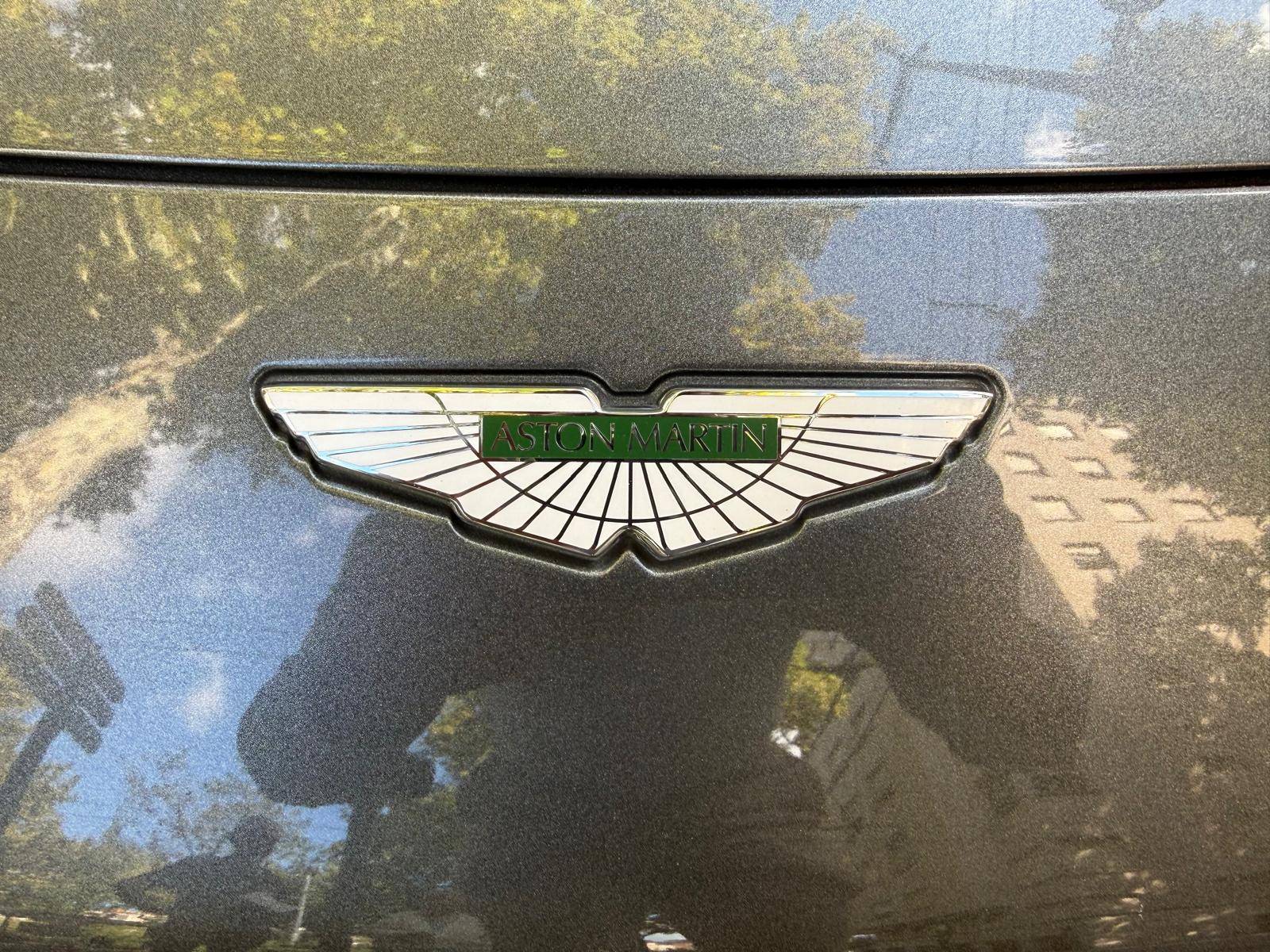 VANTAGE ROADSTER Vantage Roadster 4.0 Biturbo V8 510 ch BVA8 &mdash; 2