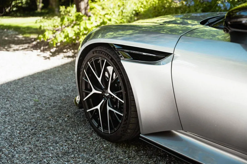 Image secondaire du véhicule 9