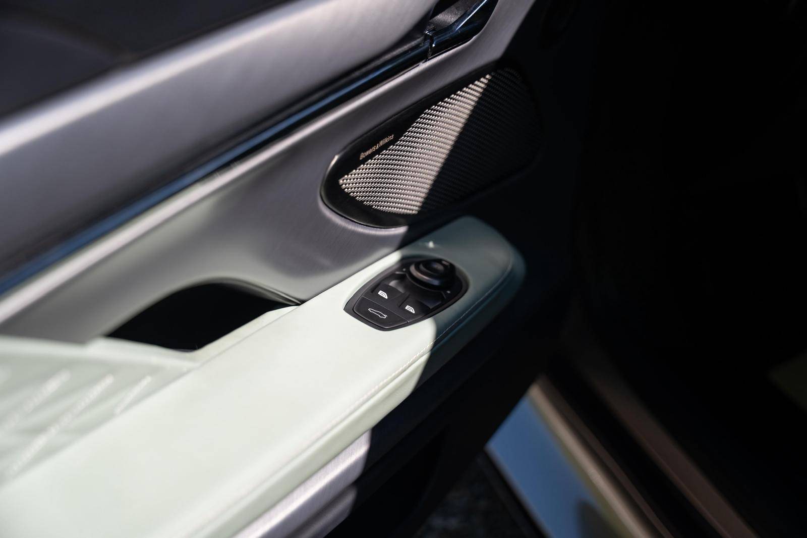 DB12 DB12 Coup&eacute; 680cv &mdash; 10