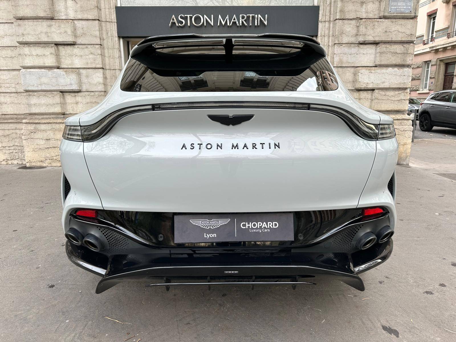 DBX707 DBX707 4.0 Biturbo V8 &mdash; 13