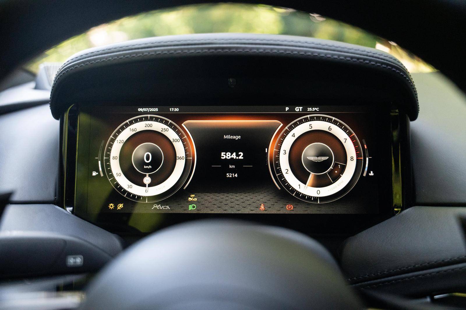 DB12 DB12 Coup&eacute; 680cv &mdash; 14