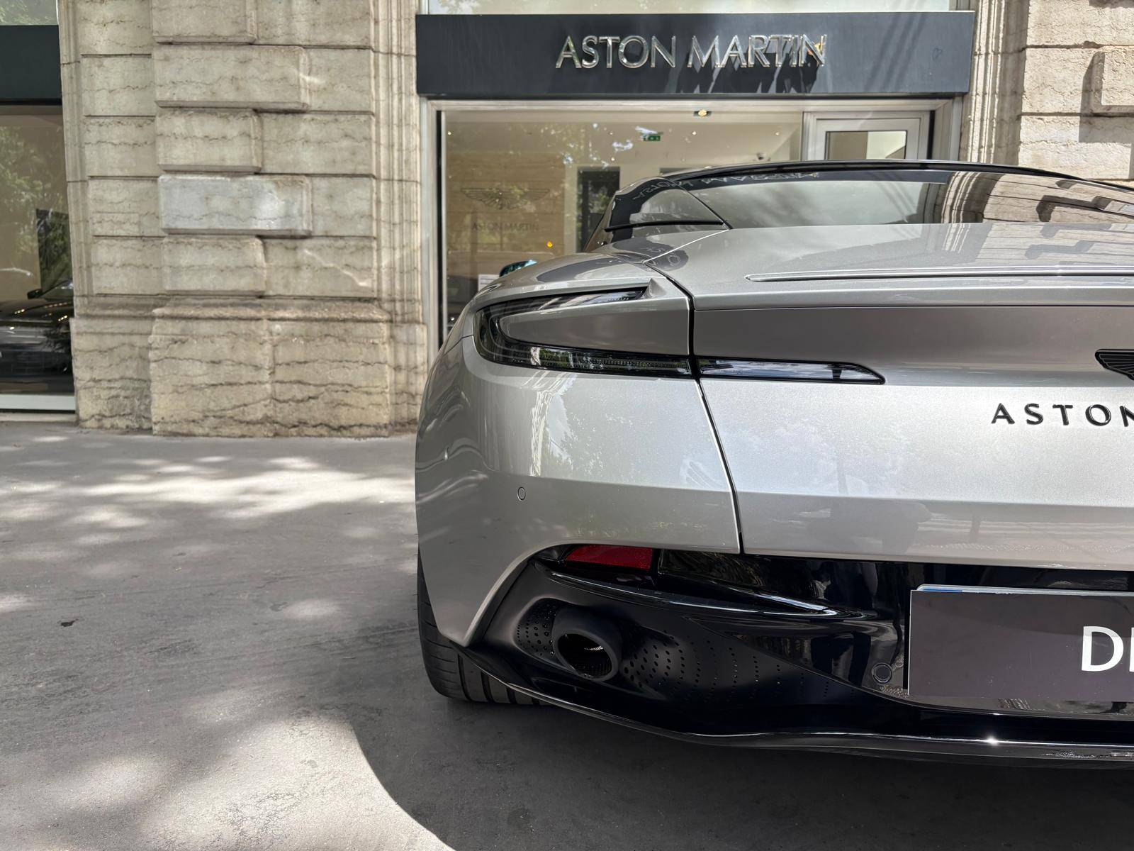 DB12 DB12 Coup&eacute; 680cv &mdash; 9