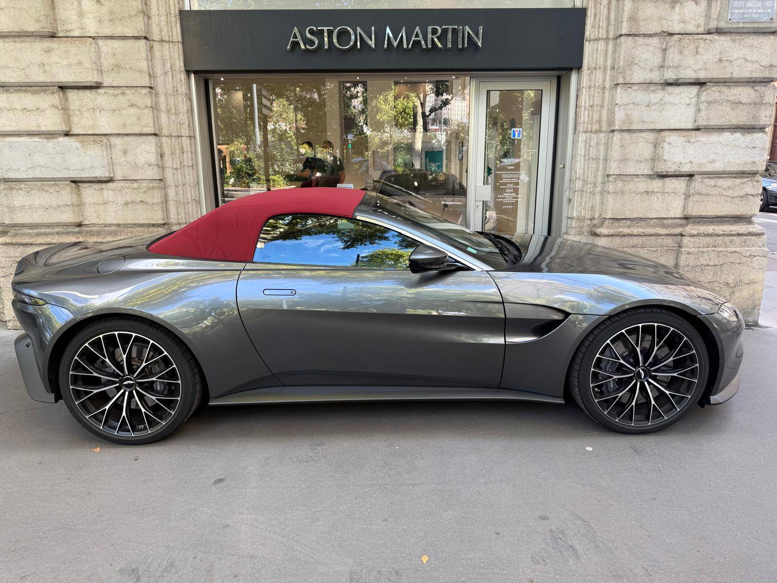 VANTAGE ROADSTER Vantage Roadster 4.0 Biturbo V8 510 ch BVA8 &mdash; 7