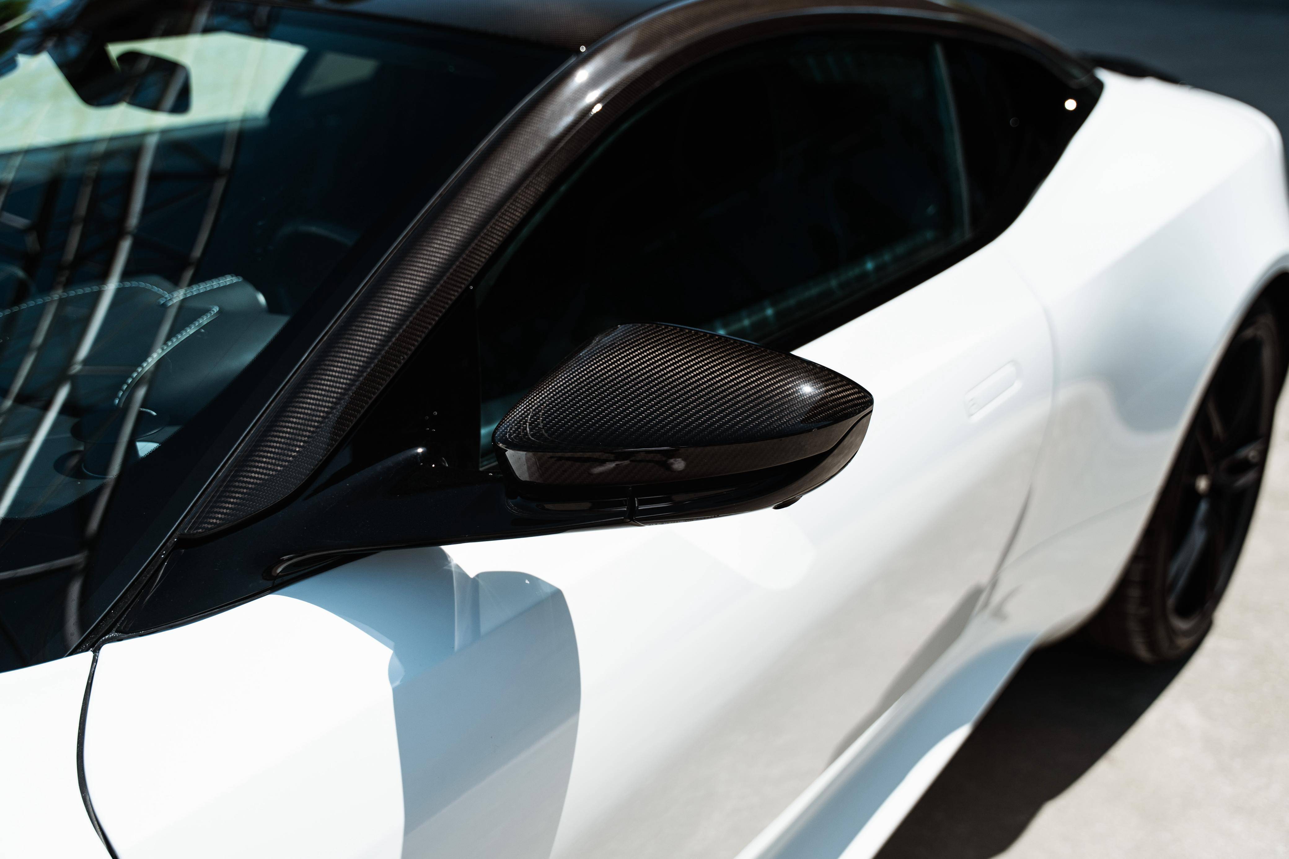 DBS DBS Coup&eacute; 5.2 Biturbo V12 &mdash; 8