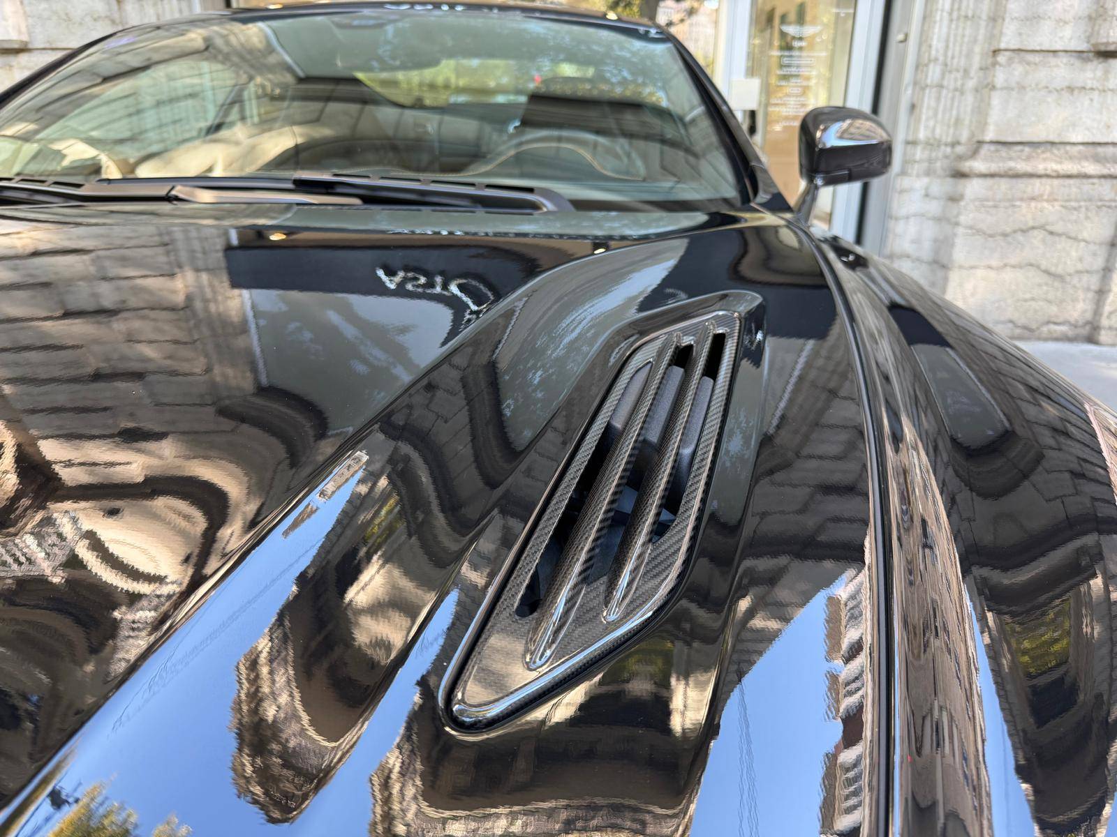 VANQUISH S Vanquish S Ultimate Coupe V12 600 ch Touchtronic 3 &mdash; 3