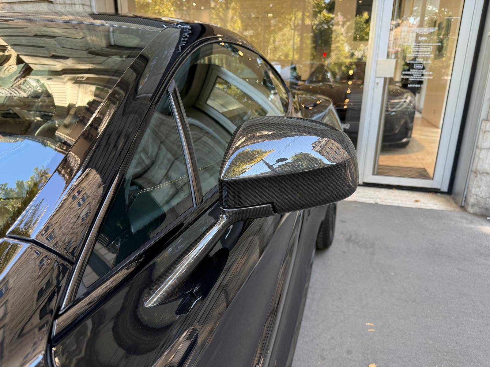 VANQUISH S Vanquish S Ultimate Coupe V12 600 ch Touchtronic 3 &mdash; 4