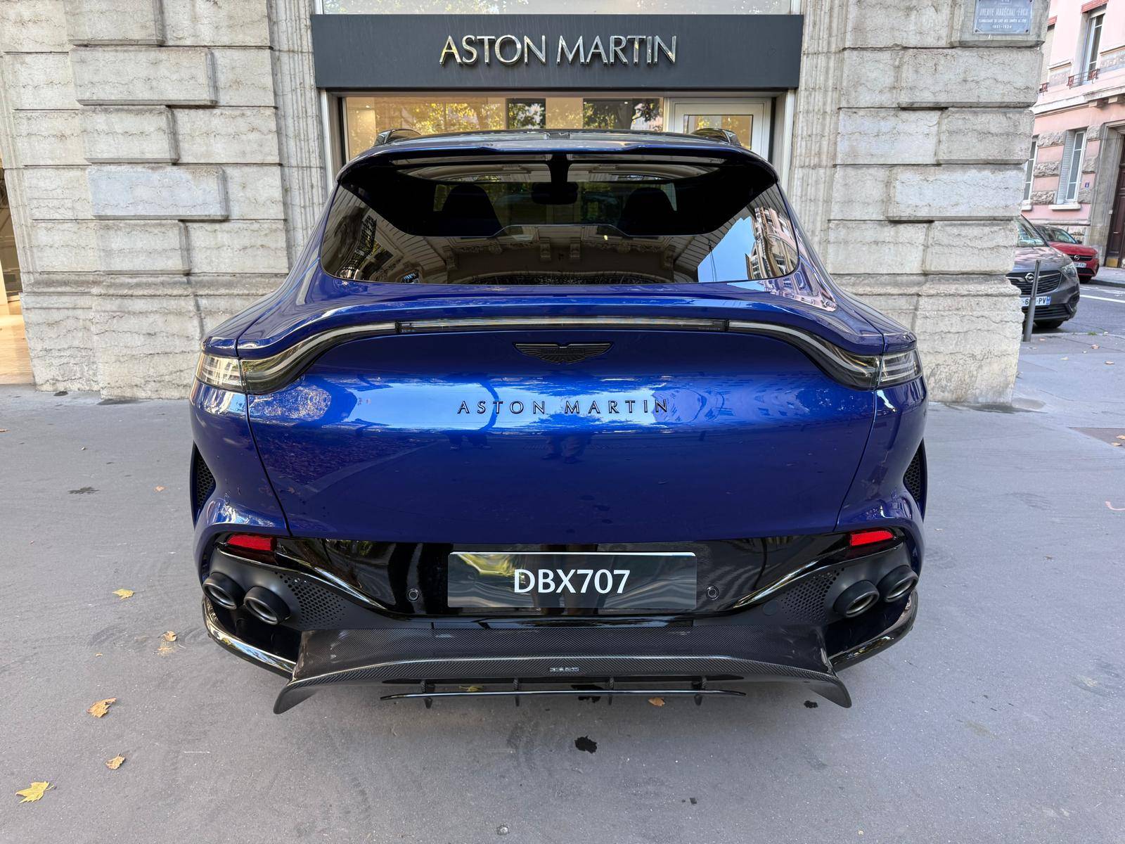 DBX707 DBX707 4.0 Biturbo V8 &mdash; 12