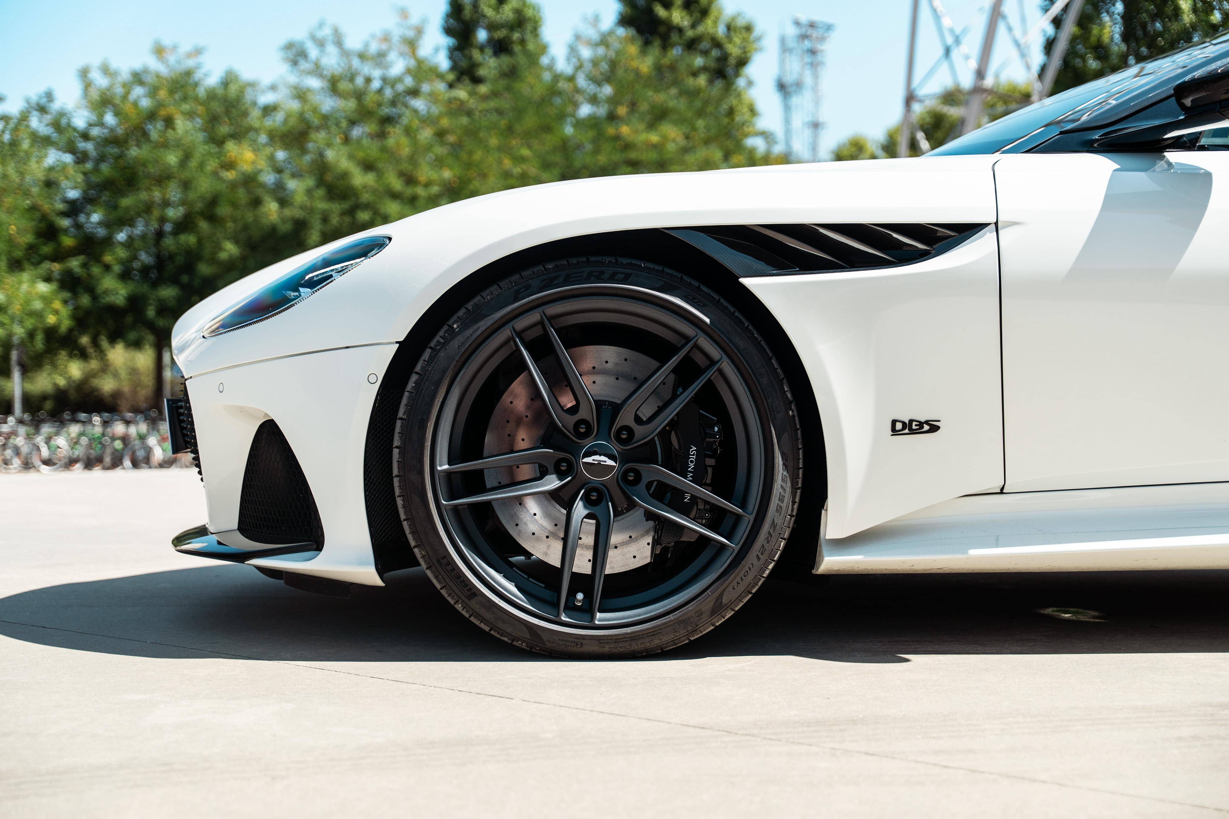 DBS DBS Coup&eacute; 5.2 Biturbo V12 &mdash; 9