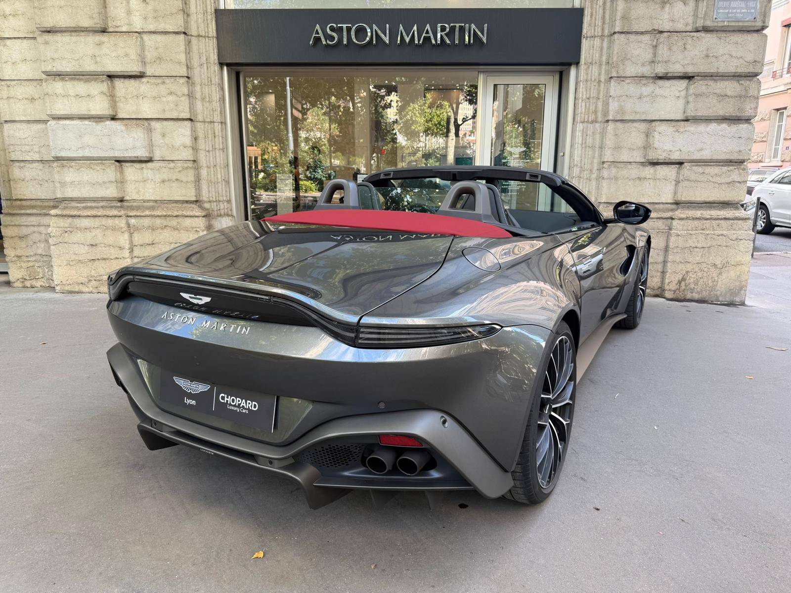 VANTAGE ROADSTER Vantage Roadster 4.0 Biturbo V8 510 ch BVA8 &mdash; 12