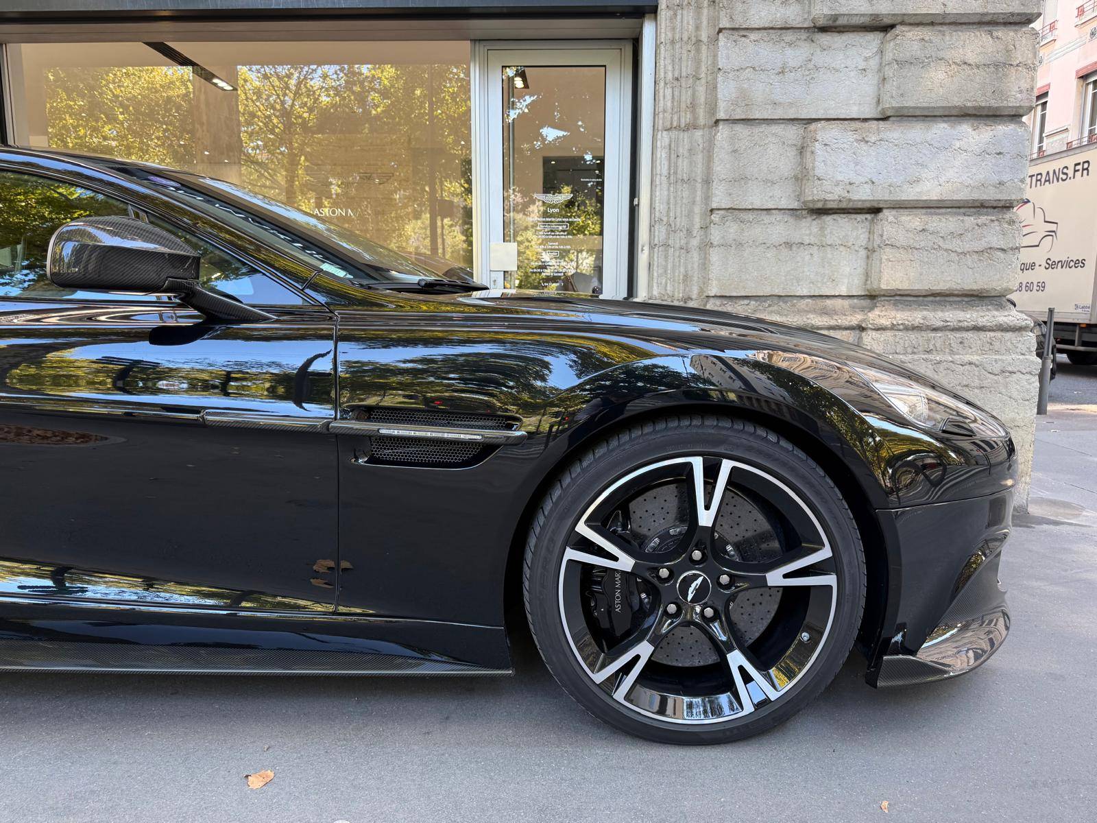 VANQUISH S Vanquish S Ultimate Coupe V12 600 ch Touchtronic 3 &mdash; 9