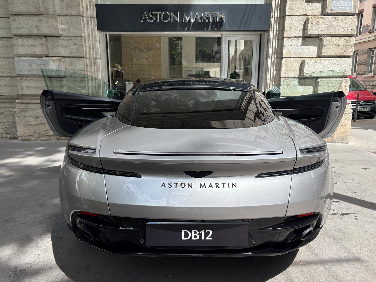 DB12 DB12 Coup&eacute; 680cv &mdash; 18