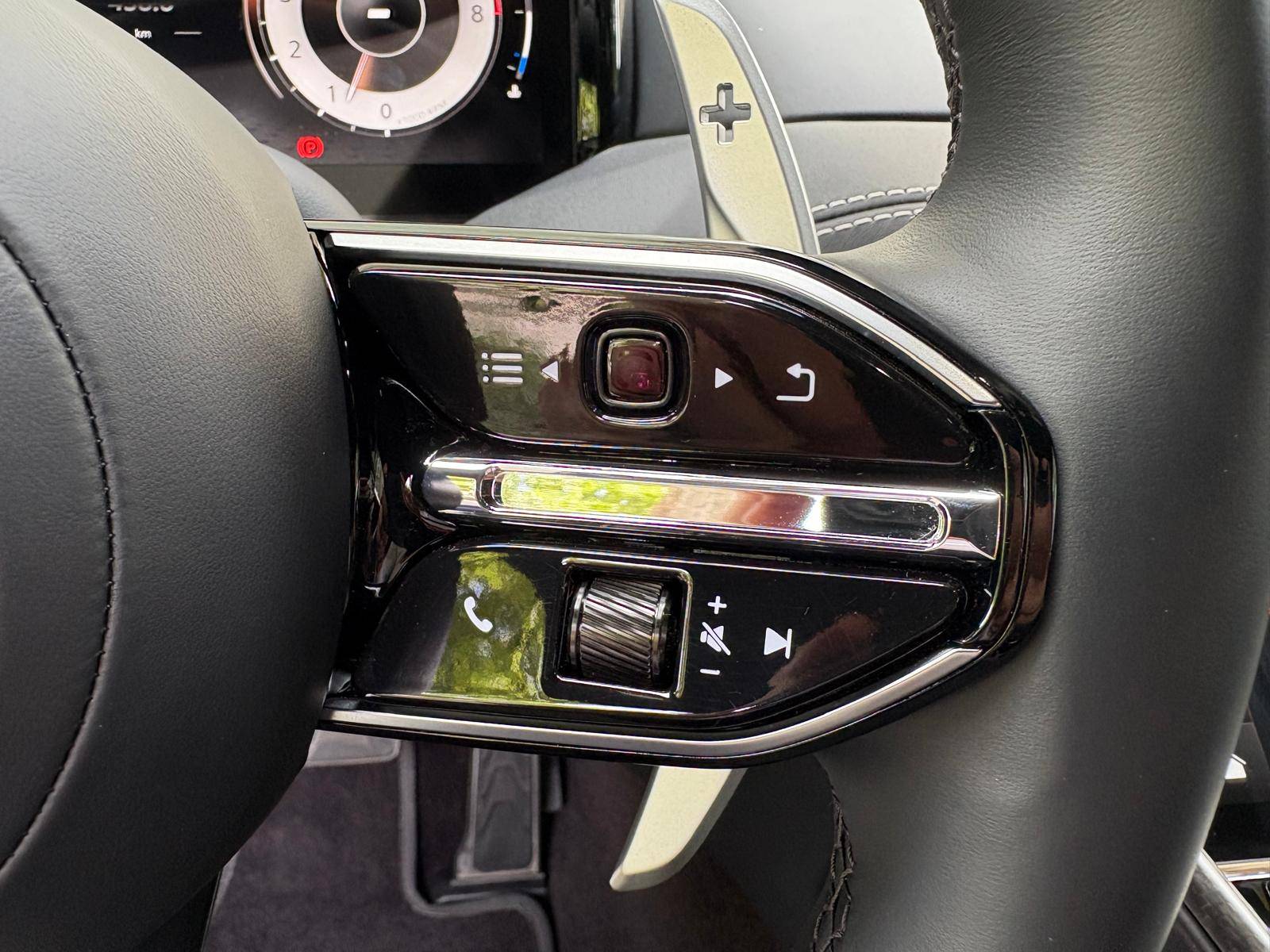 DB12 DB12 Coup&eacute; 680cv &mdash; 21