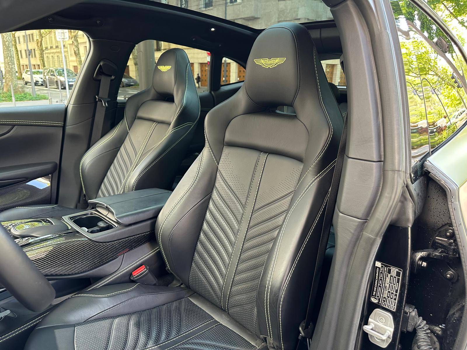 DBX707 DBX707 4.0 Biturbo V8 &mdash; 17