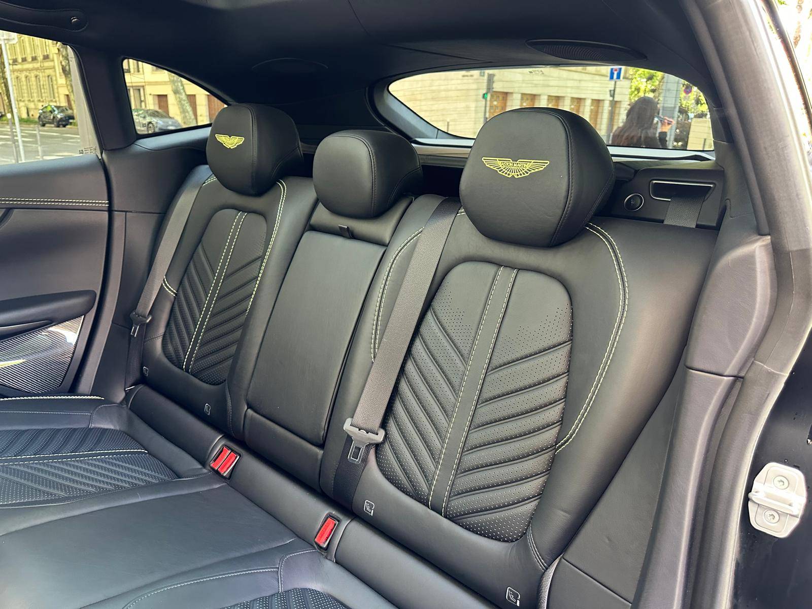 DBX707 DBX707 4.0 Biturbo V8 &mdash; 19