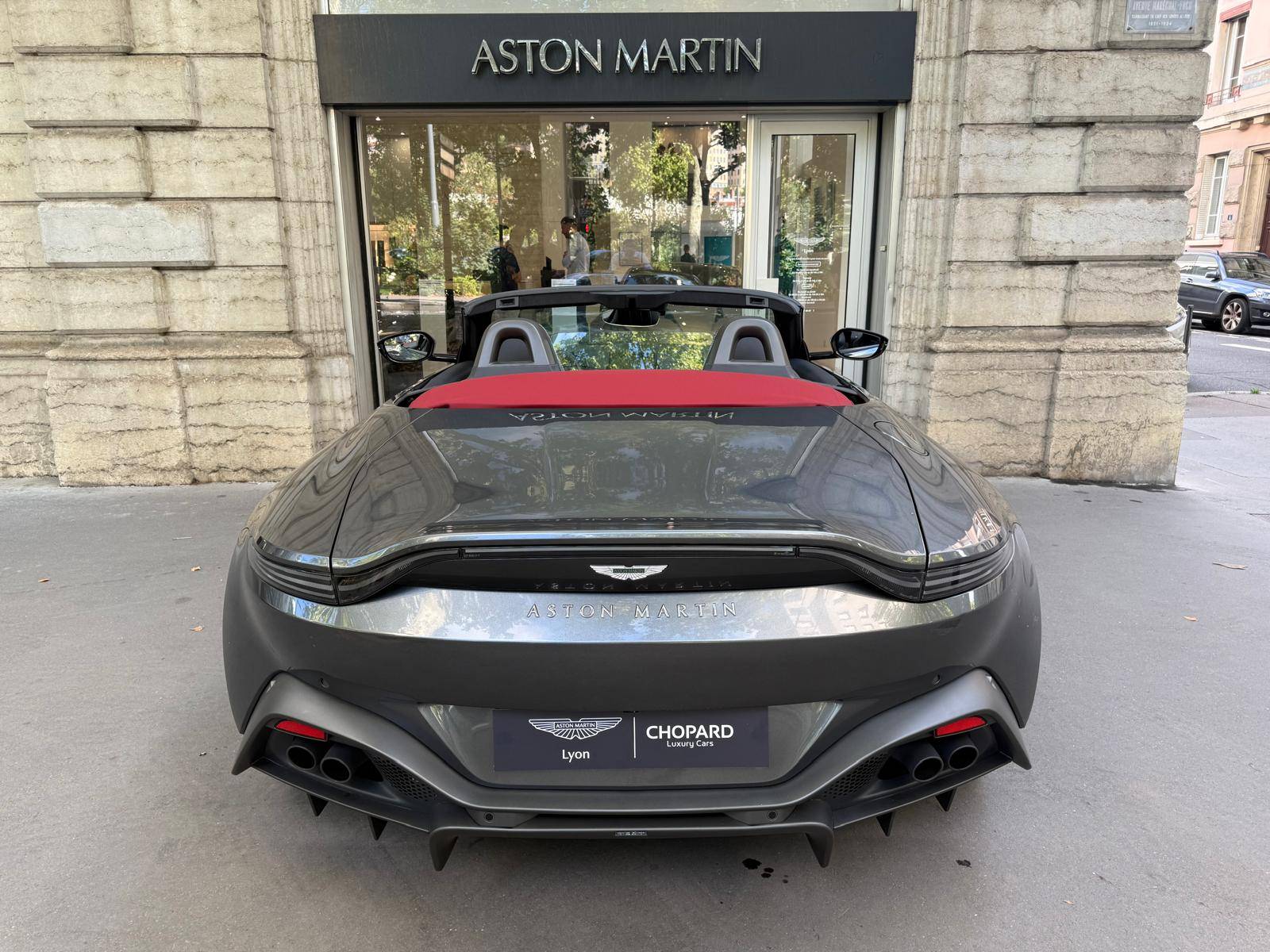 VANTAGE ROADSTER Vantage Roadster 4.0 Biturbo V8 510 ch BVA8 &mdash; 19