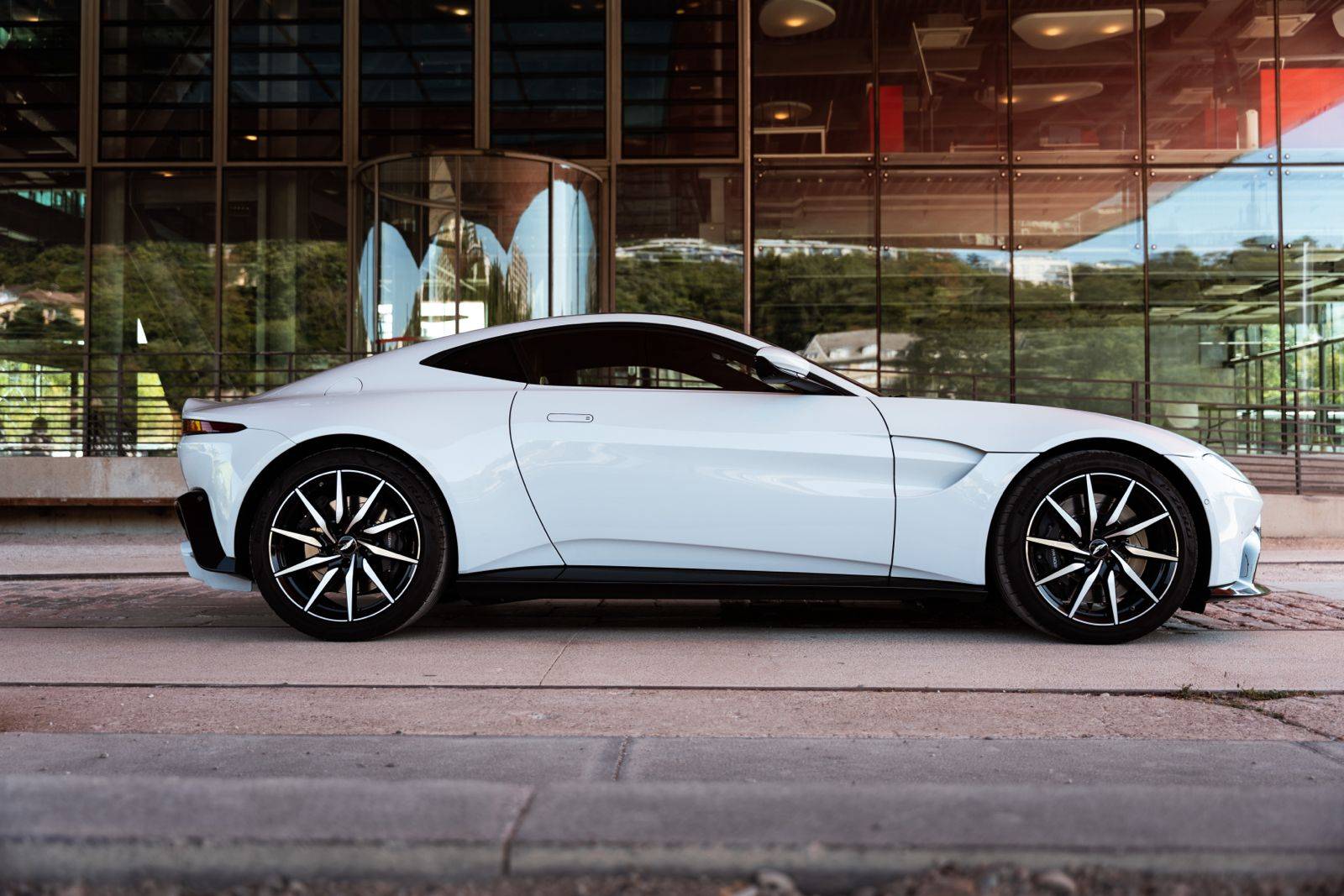 VANTAGE Vantage Coup&eacute;  V8 510 ch BVA8 &mdash; 6