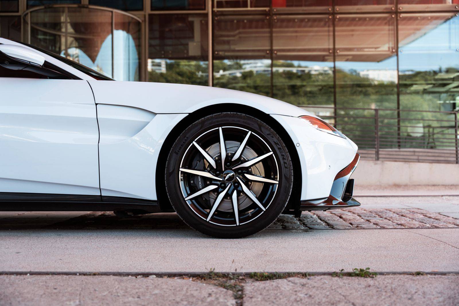 VANTAGE Vantage Coup&eacute;  V8 510 ch BVA8 &mdash; 7