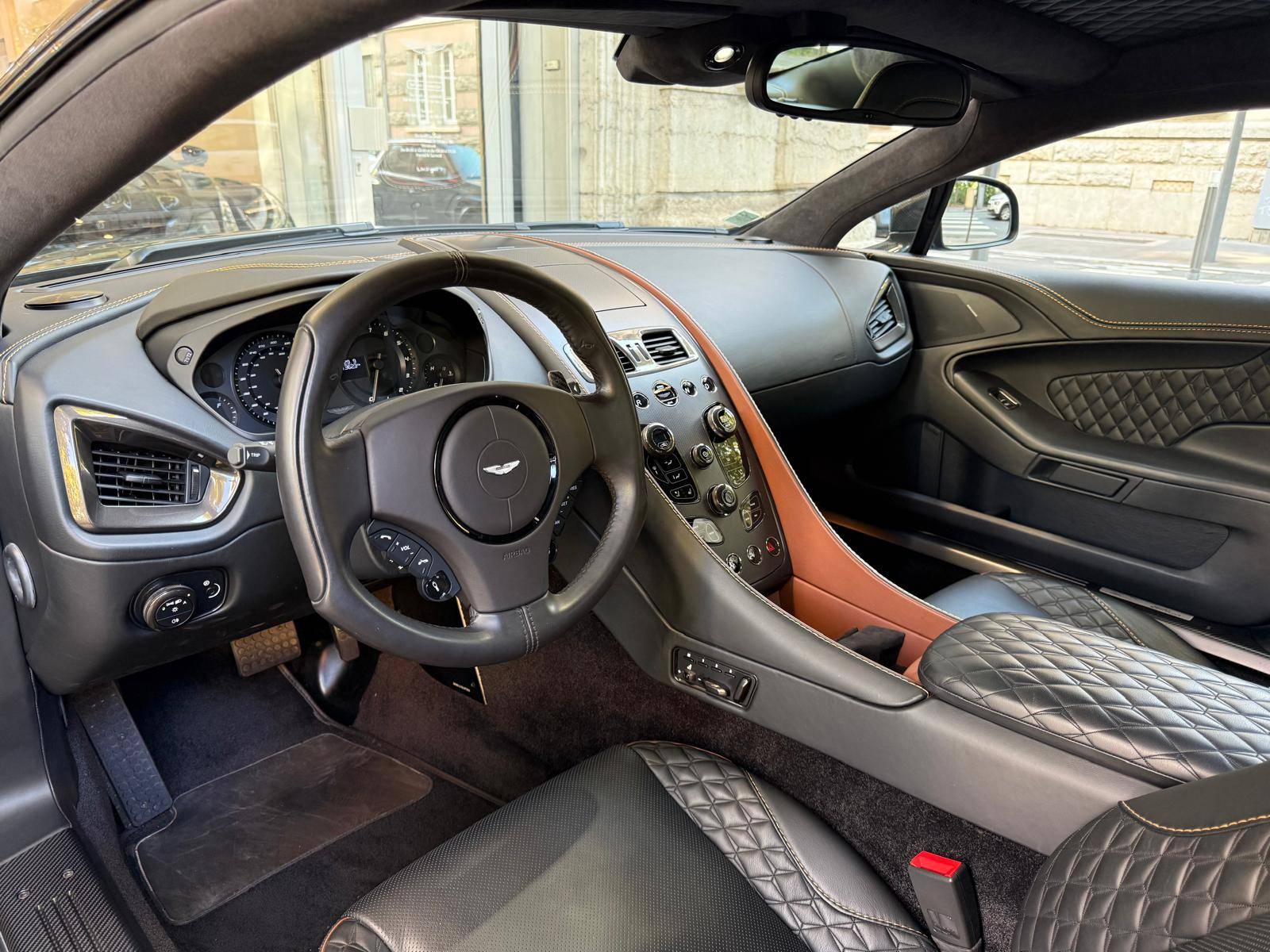 VANQUISH S Vanquish S Ultimate Coupe V12 600 ch Touchtronic 3 &mdash; 17