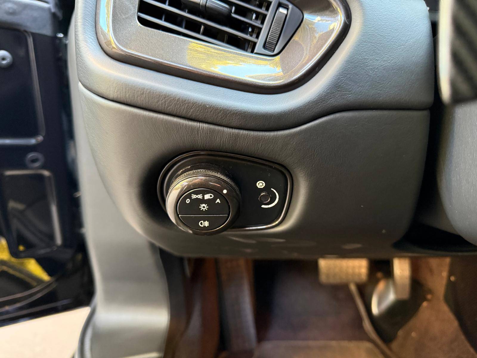 VANQUISH S Vanquish S Ultimate Coupe V12 600 ch Touchtronic 3 &mdash; 19