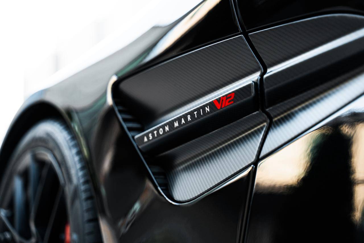 VANQUISH Vanquish Coup&eacute; V12 Bi-Turbo 835ch &mdash; 2