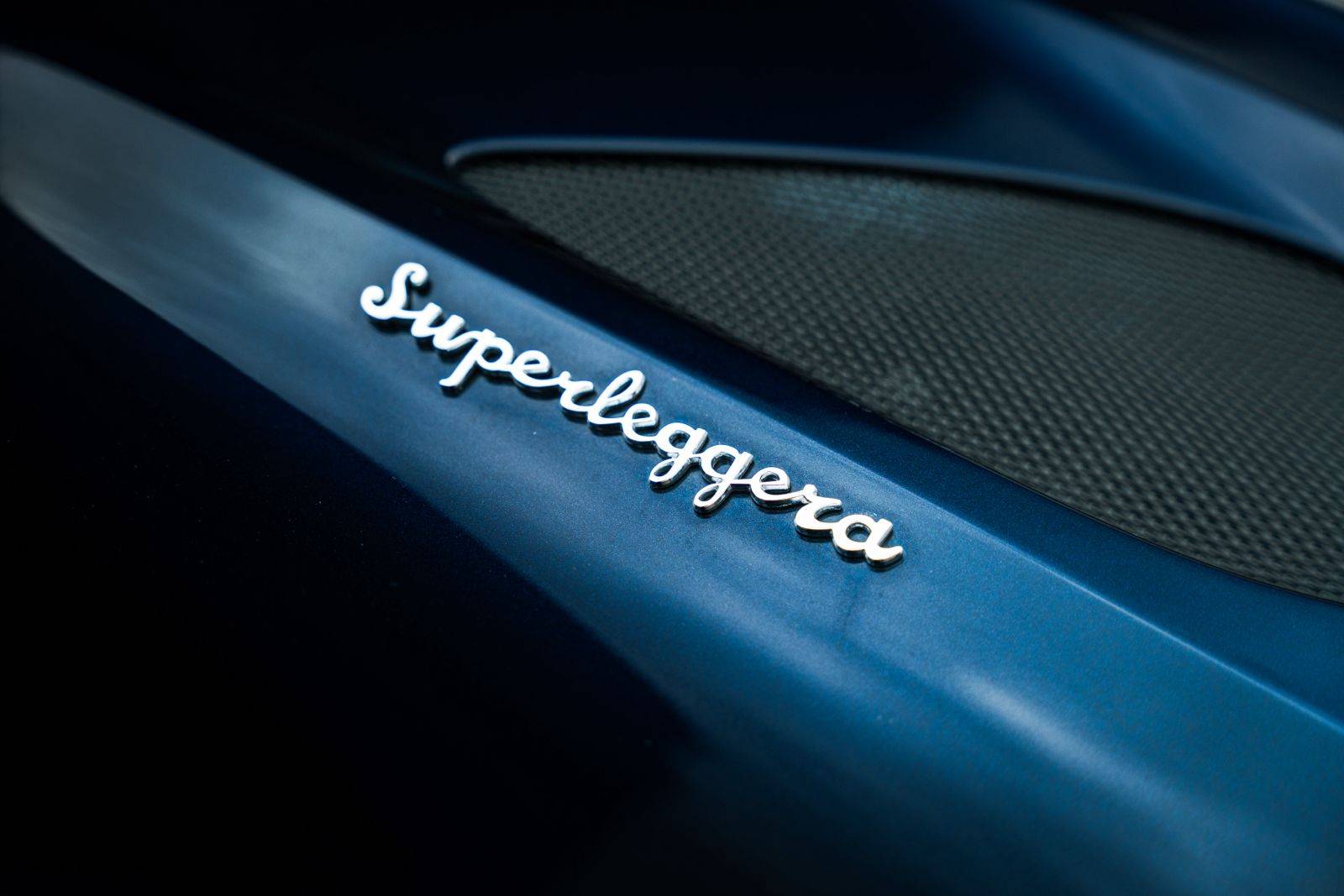 DBS VOLANTE DBS Superleggera Volante 5,2 Biturbo V12 &mdash; 4