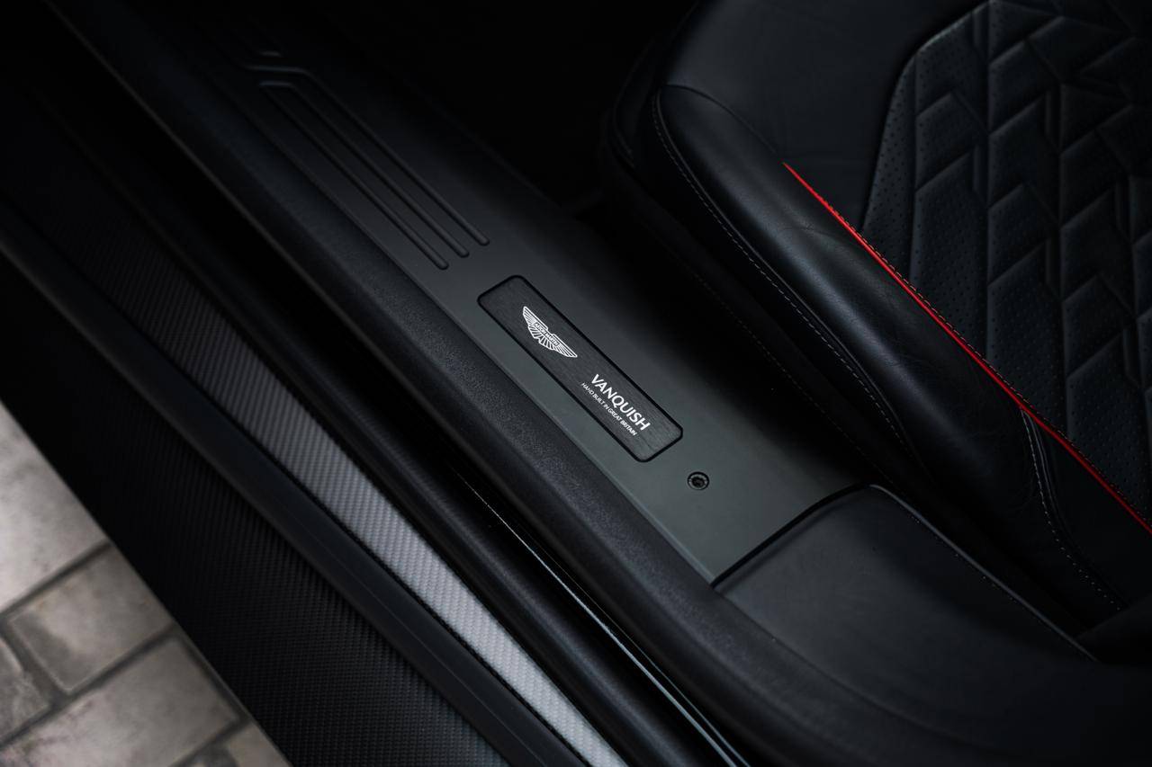 VANQUISH Vanquish Coup&eacute; V12 Bi-Turbo 835ch &mdash; 15