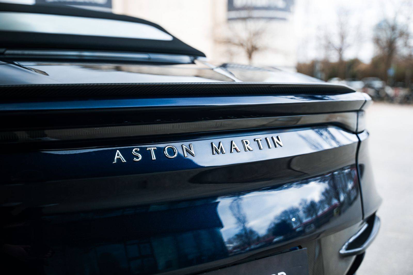 DBS VOLANTE DBS Superleggera Volante 5,2 Biturbo V12 &mdash; 8