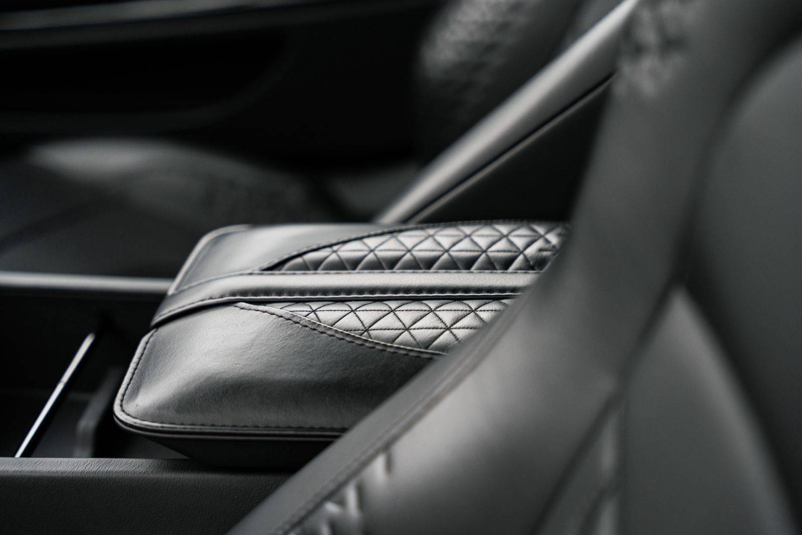 DBS VOLANTE DBS Superleggera Volante 5,2 Biturbo V12 &mdash; 14