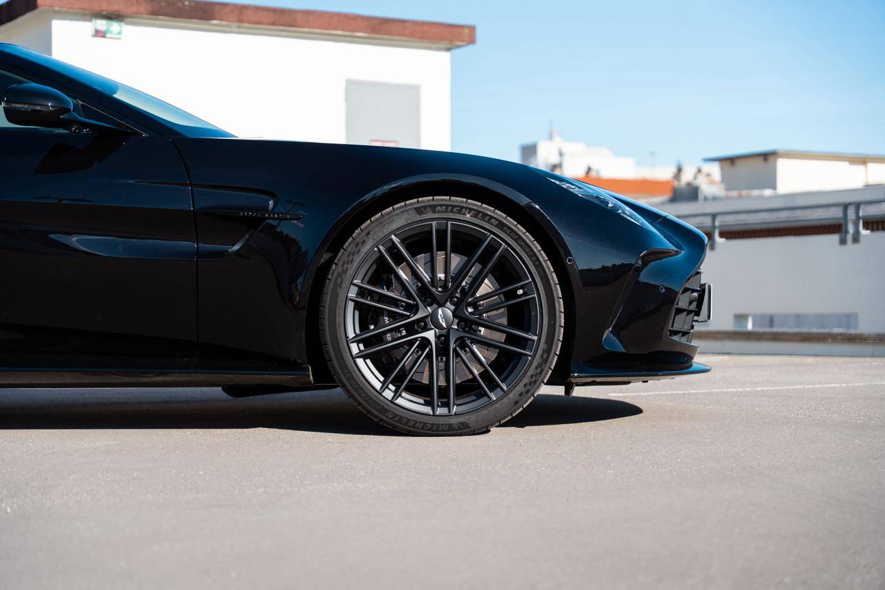 VANTAGE Vantage Coup&eacute; V8 665cv &mdash; 11