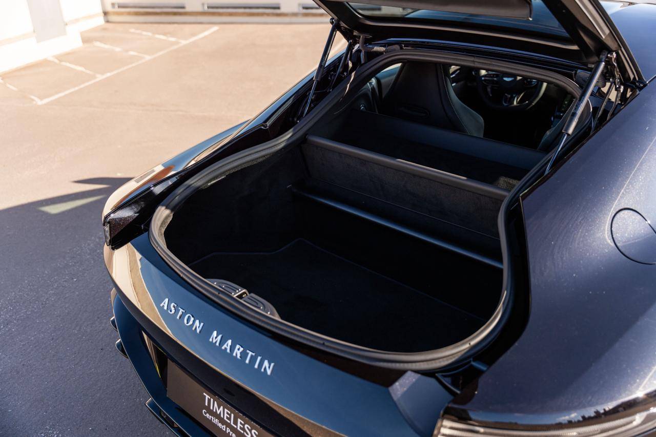 VANTAGE Vantage Coup&eacute; V8 665cv &mdash; 13