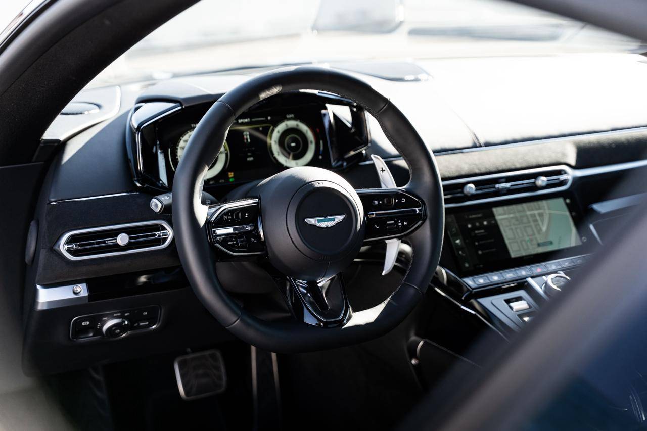 VANTAGE Vantage Coup&eacute; V8 665cv &mdash; 14