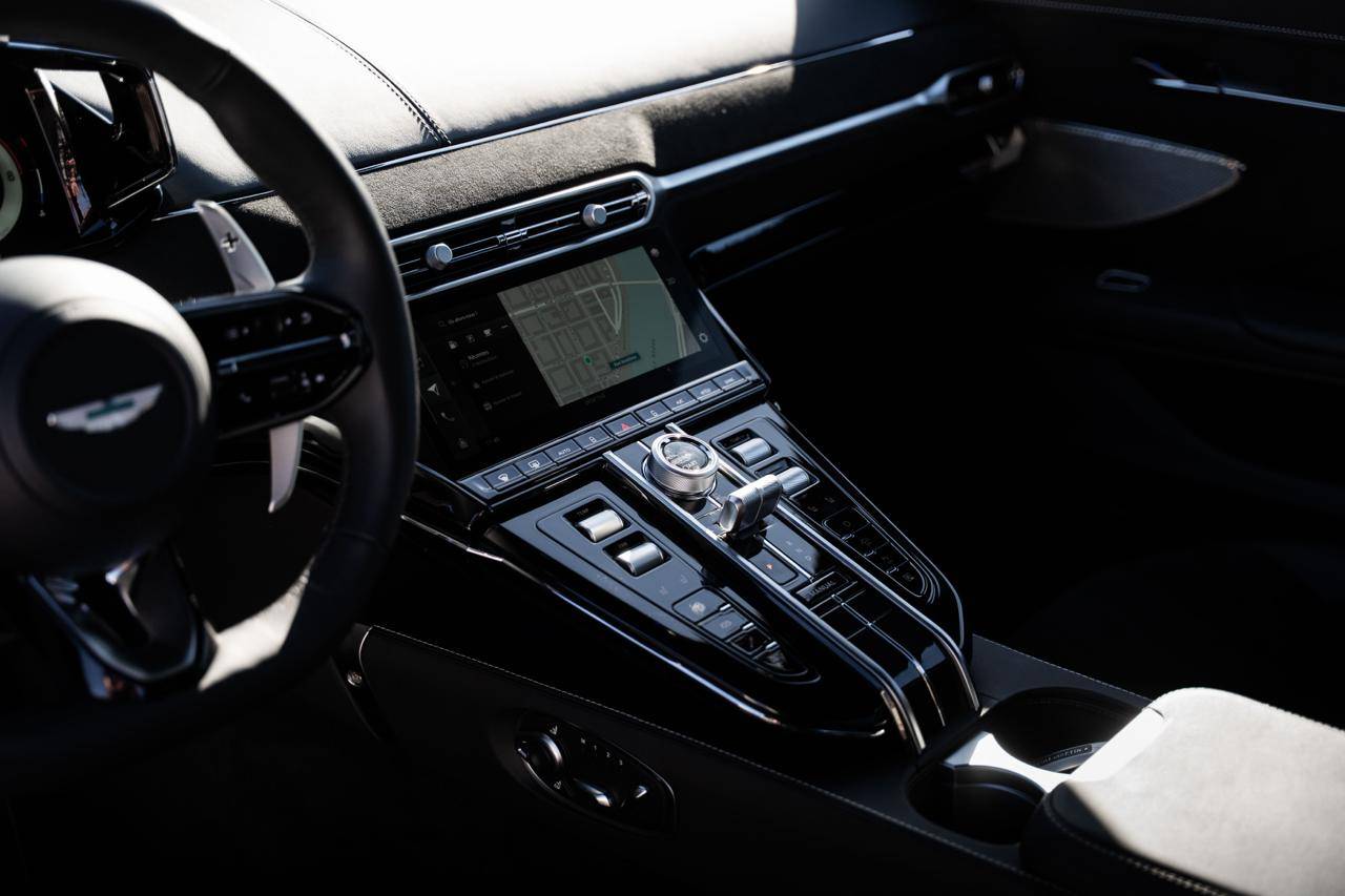 VANTAGE Vantage Coup&eacute; V8 665cv &mdash; 16