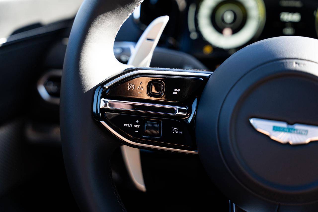 VANTAGE Vantage Coup&eacute; V8 665cv &mdash; 18