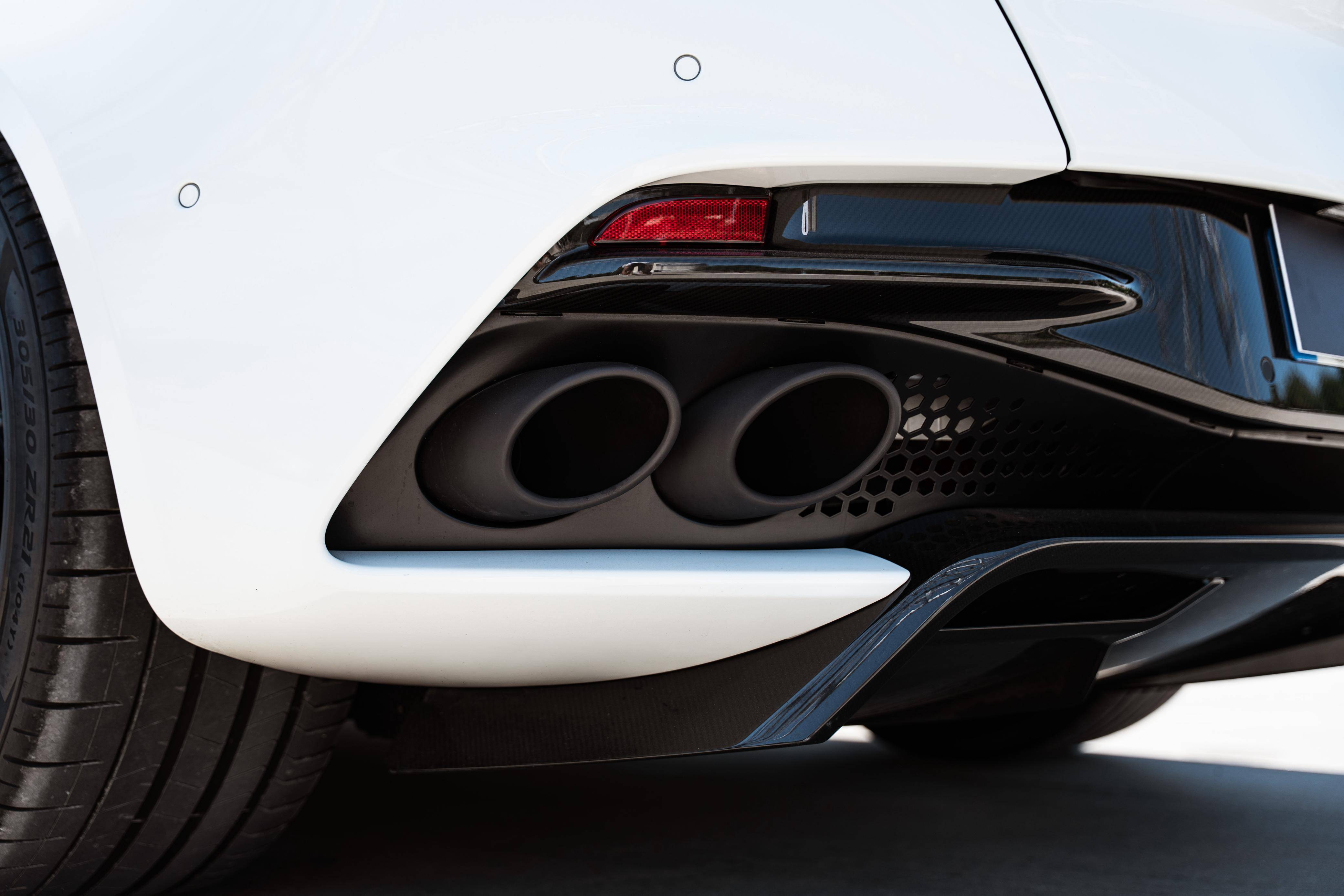 DBS DBS Coup&eacute; 5.2 Biturbo V12 &mdash; 16