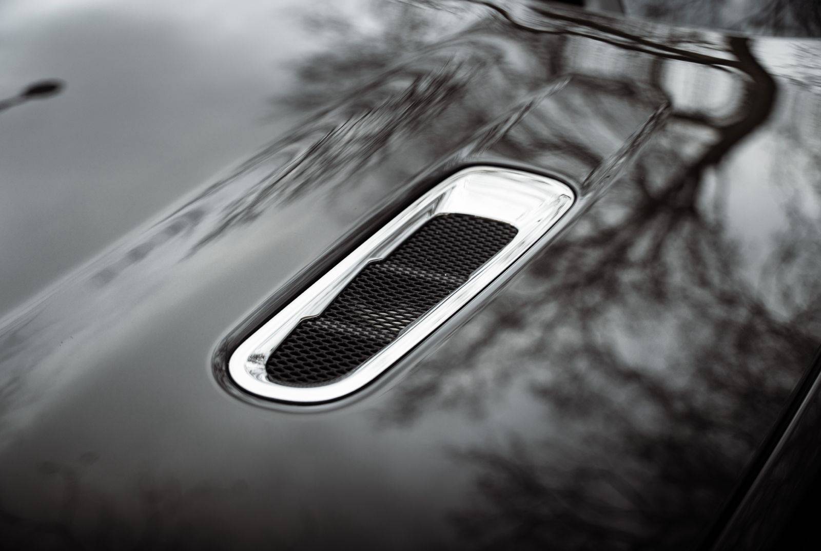 VIRAGE Virage Coup&eacute; V12 &mdash; 3