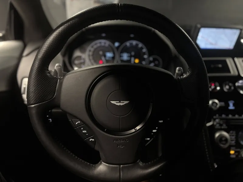 Aston Martin-DBS-d'occasion chez Aston Martin Cannes