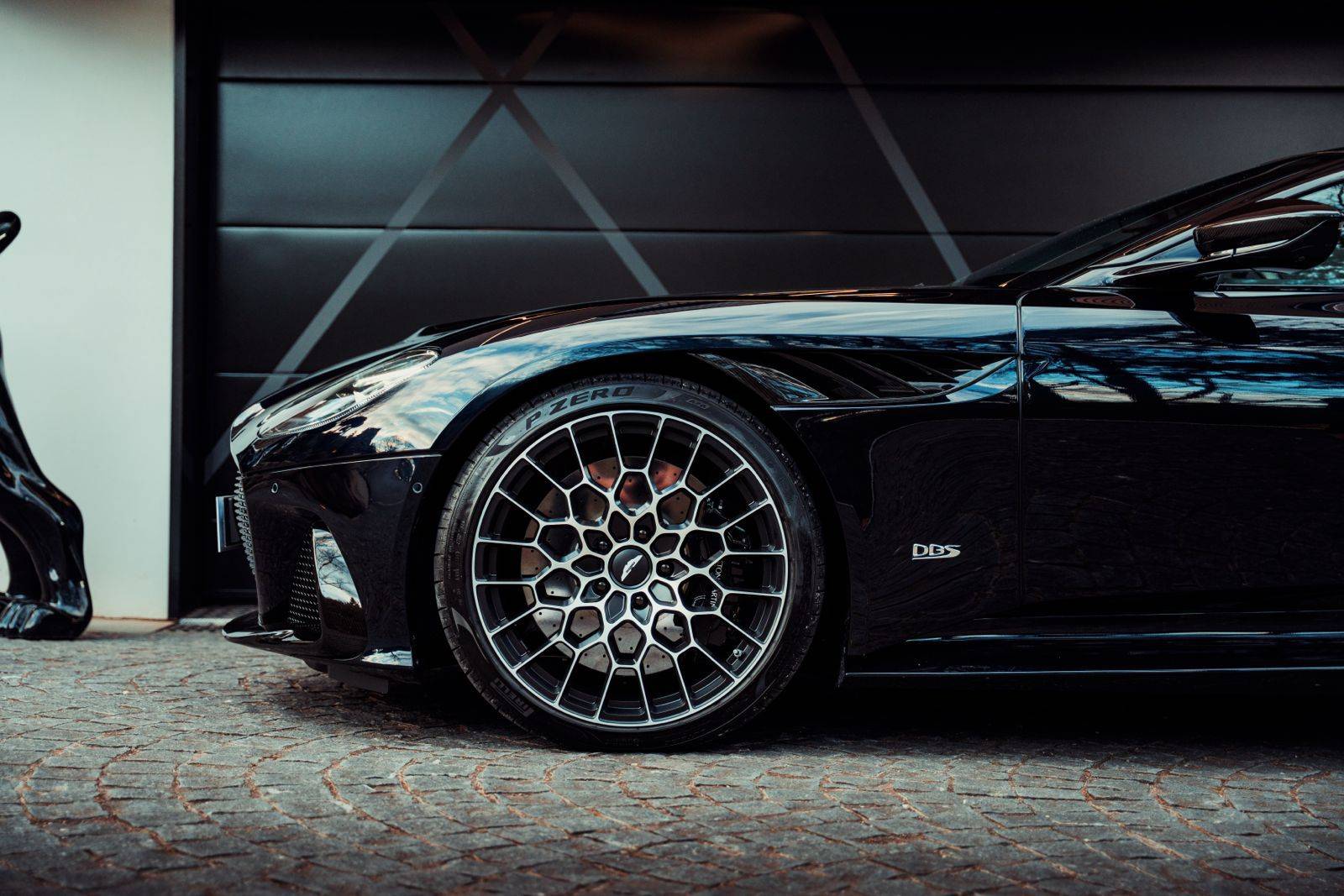 DBS DBS 770 Ultimate 5.2 Biturbo V12 &mdash; 3