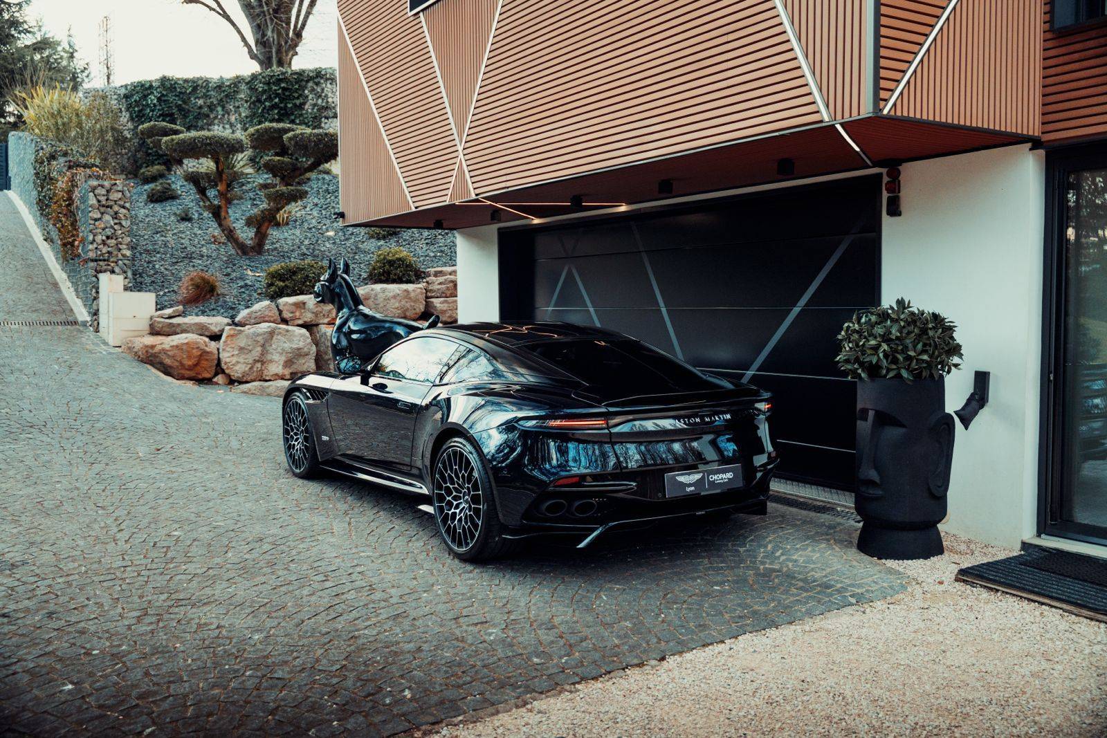 DBS DBS 770 Ultimate 5.2 Biturbo V12 &mdash; 8