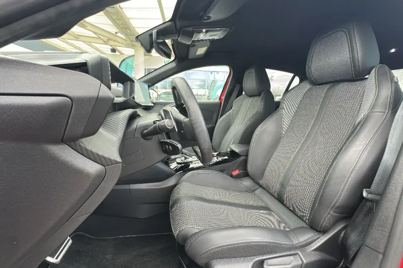 Image secondaire du véhicule 10