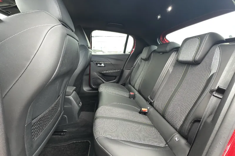 Image secondaire du véhicule 11