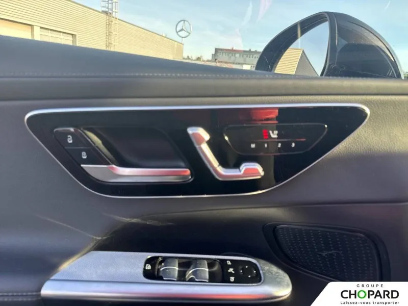 Image secondaire du véhicule 25